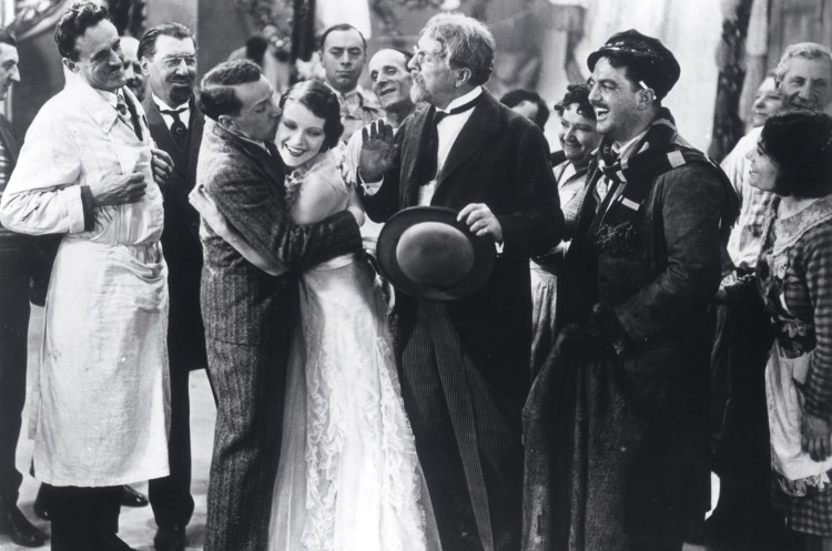 Le Million (1931) Scene from Le Million (1931)